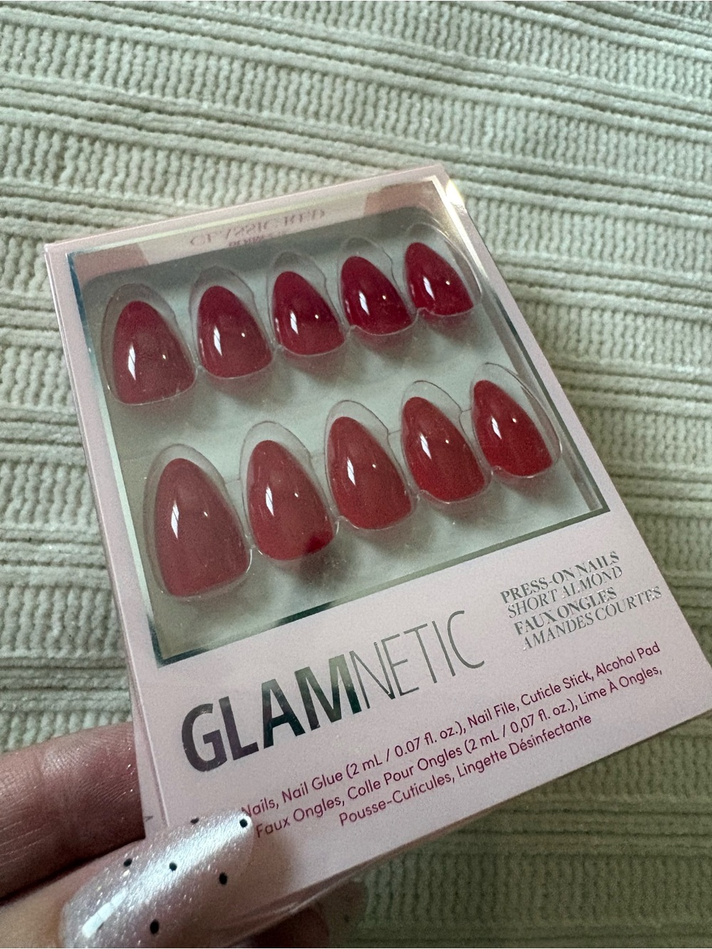 Glamnetic Classic Red Press-On Nails Short Almond - Picture 3 of 9